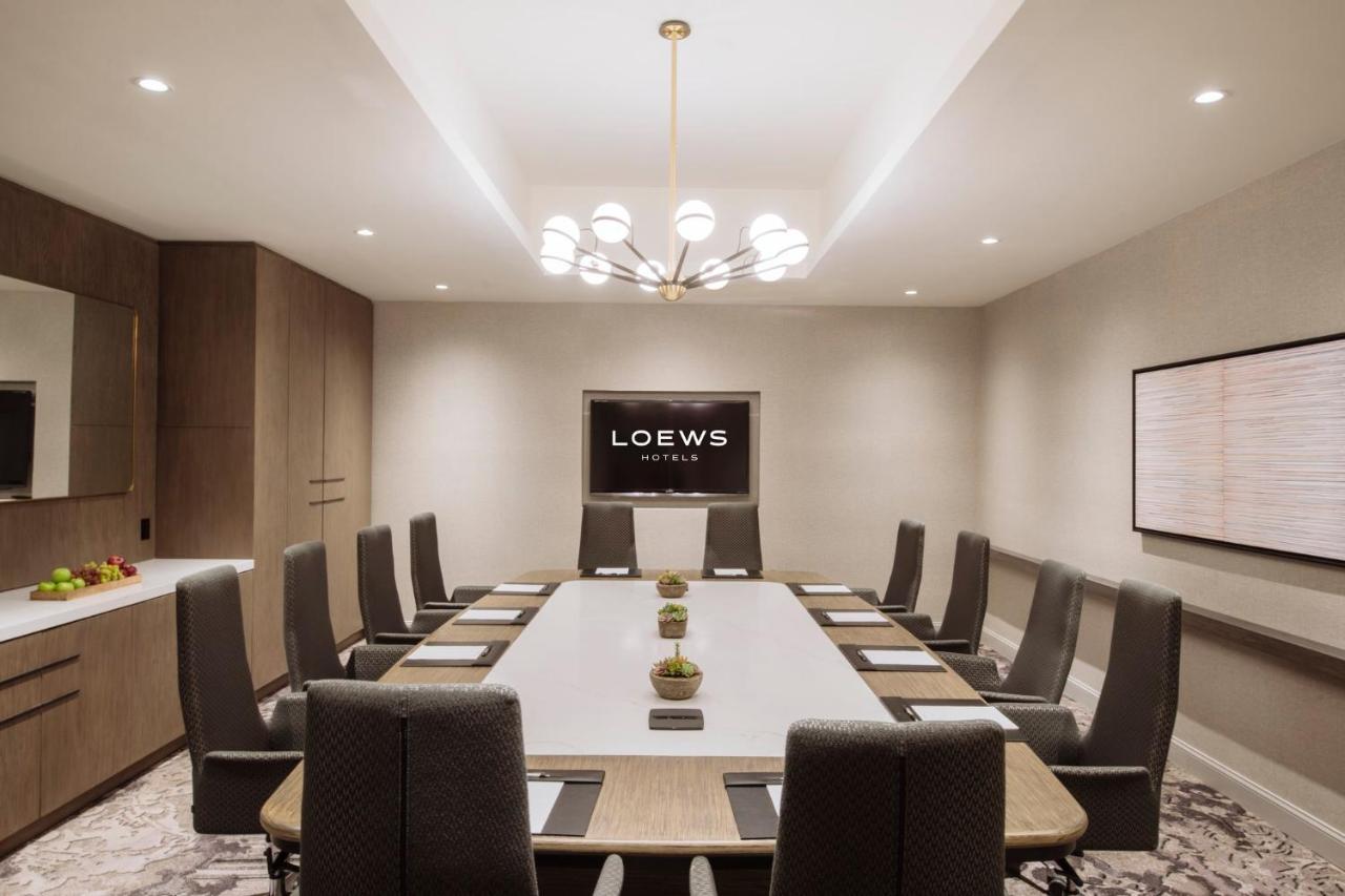 Loews At Vanderbilt Plaza 4*